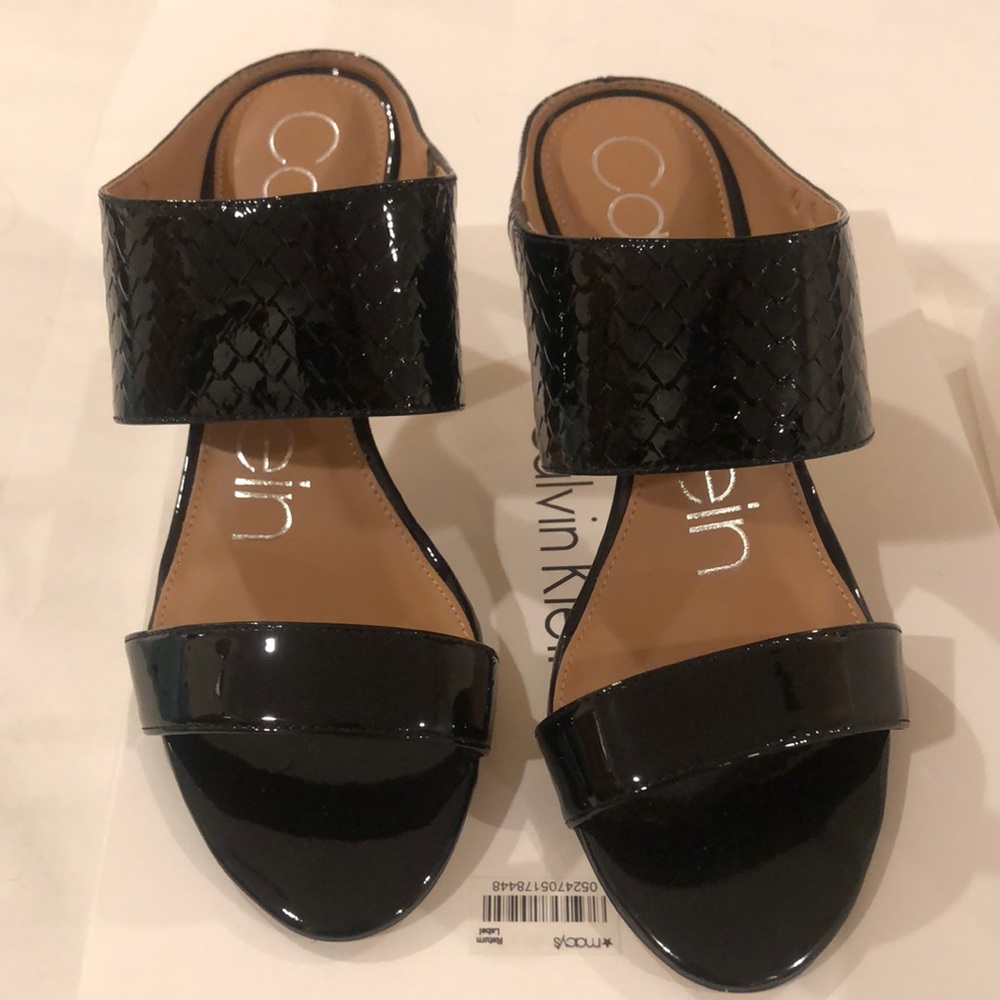 Calvin Klein heels !!